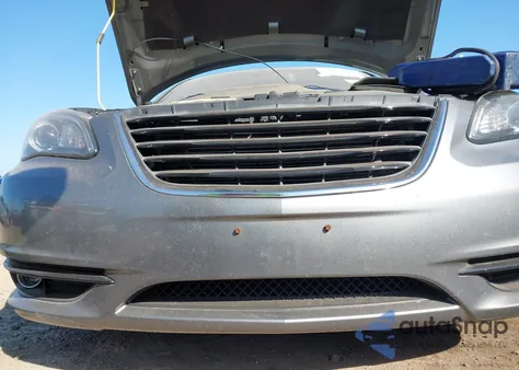 2013 Chrysler 200 Limited z USA, uszkodzony, nr VIN 1C3CCBCG8DN546535